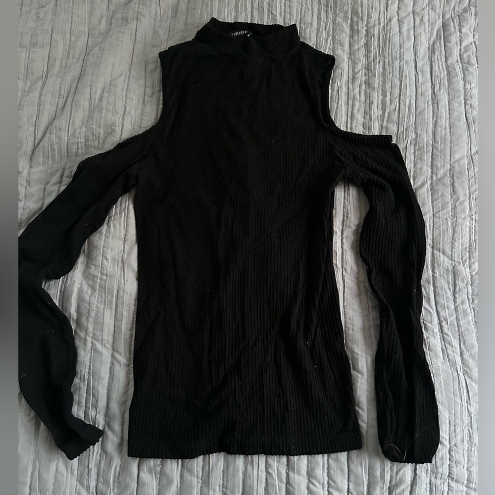 Forever 21 Women’s Ribbed Long Sleeve Black Cutout Top
